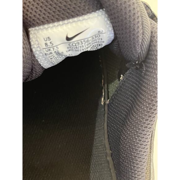 Nike Men’s Legend Essential 2 Running Shoes Size 8.5 Cargo Khaki - Great Shape - Picture 4 of 7